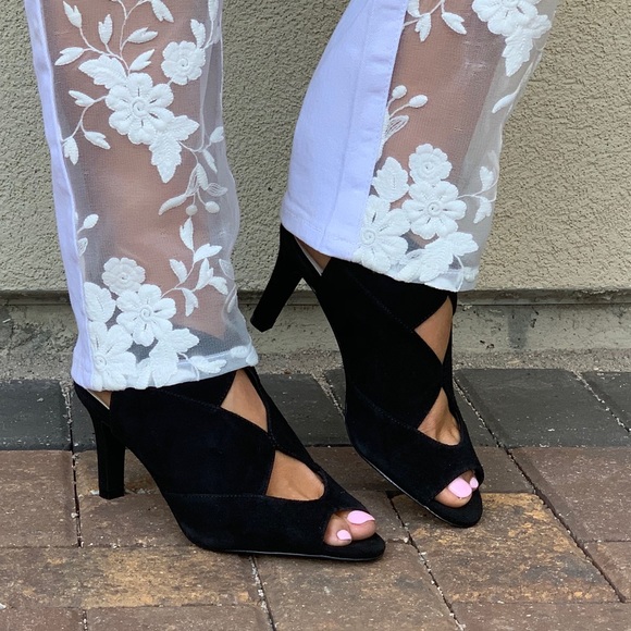 NIB Black Leather Peep Toe Slingback Sandals - Picture 3 of 8